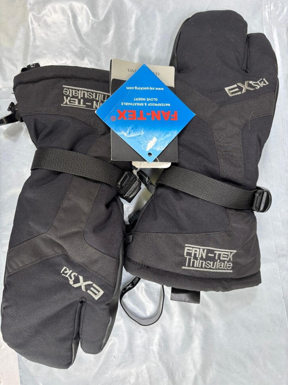Ex Ski Black Ski Gloves Thinsulate Fan Tex Gloves Unisex Size L NEW